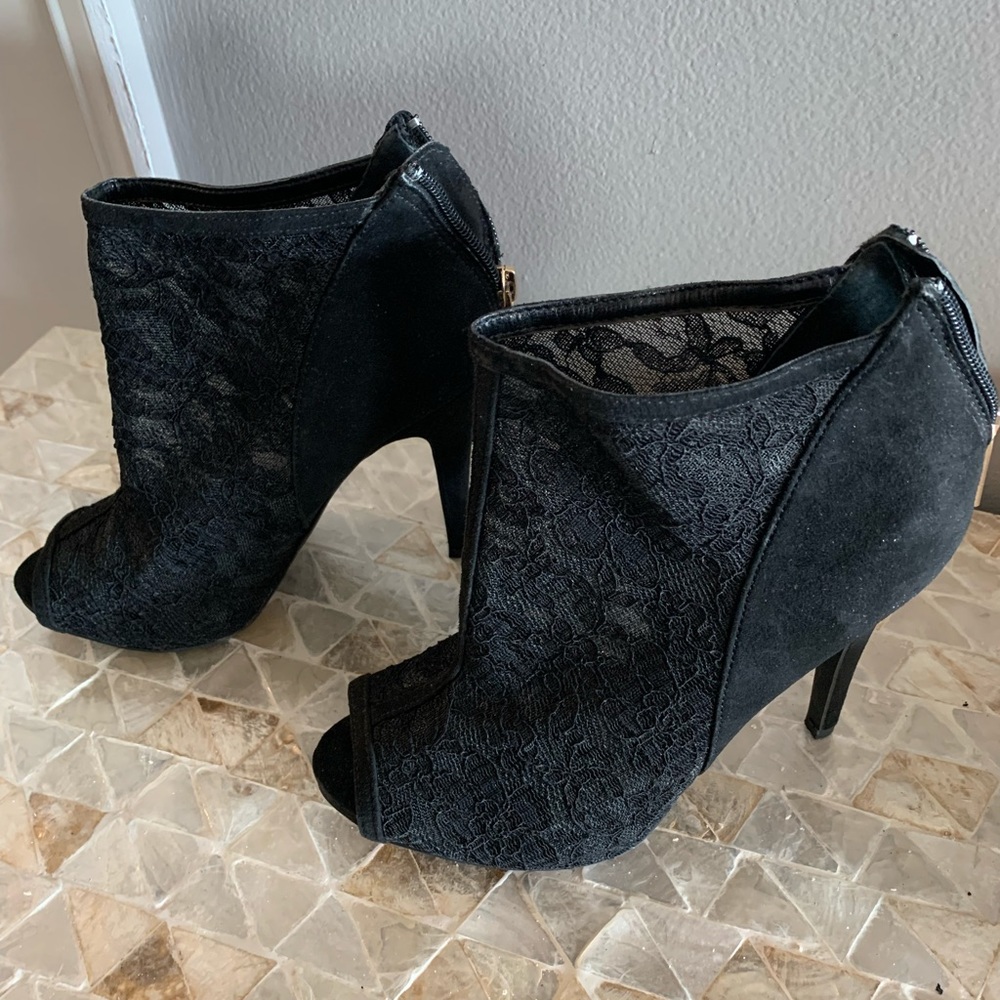 Guess ankle boots